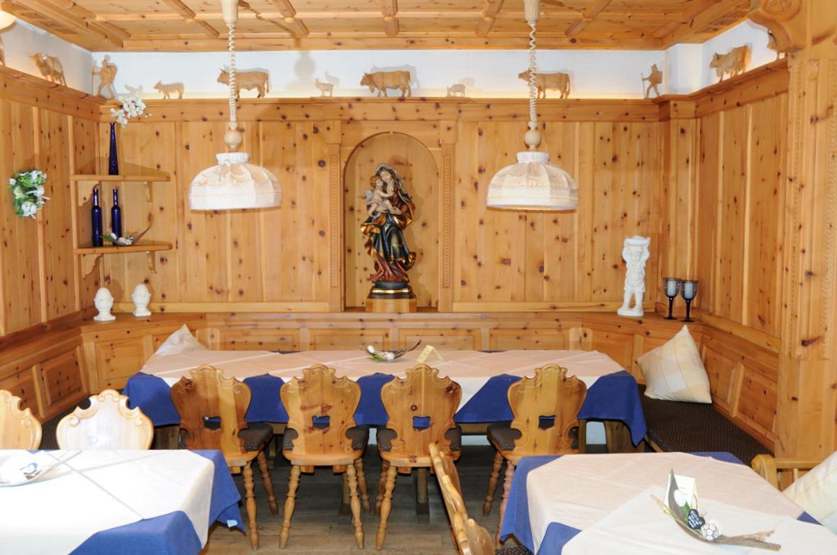 Hotel Schwarzes Ross Schwarzach am Main Dış mekan fotoğraf