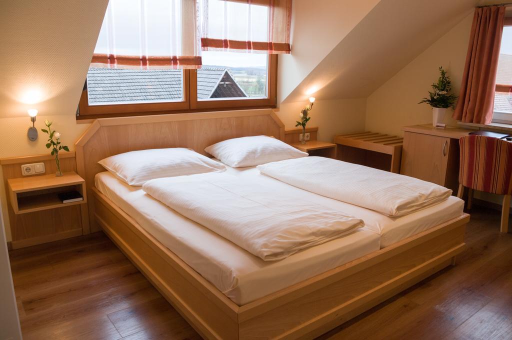Hotel Schwarzes Ross Schwarzach am Main Dış mekan fotoğraf