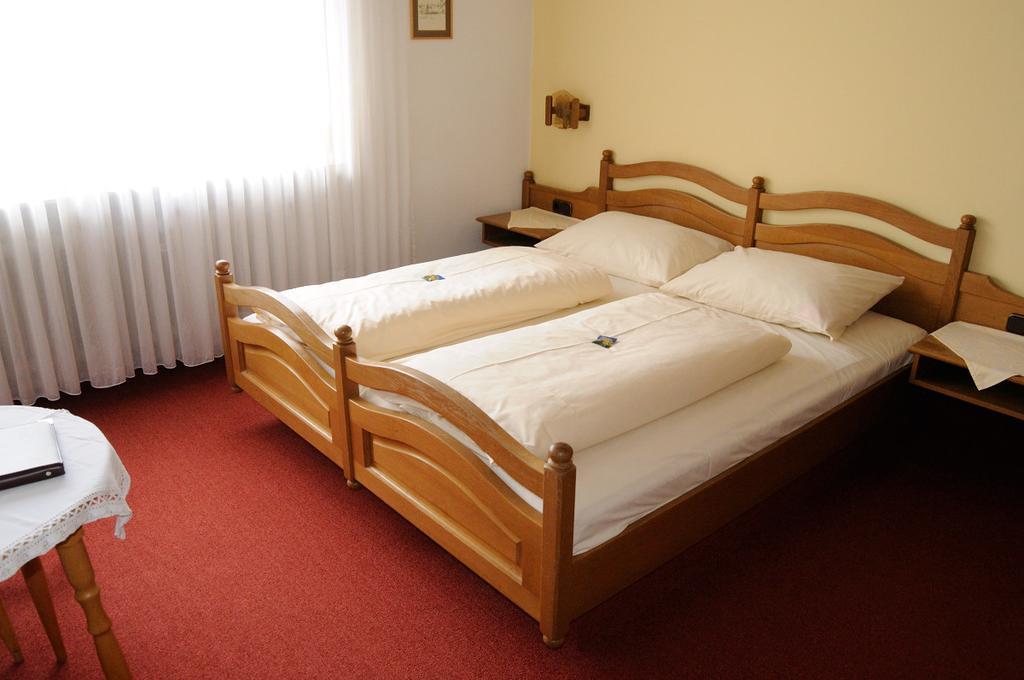 Hotel Schwarzes Ross Schwarzach am Main Dış mekan fotoğraf