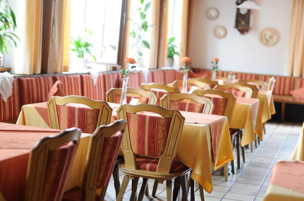 Hotel Schwarzes Ross Schwarzach am Main Dış mekan fotoğraf